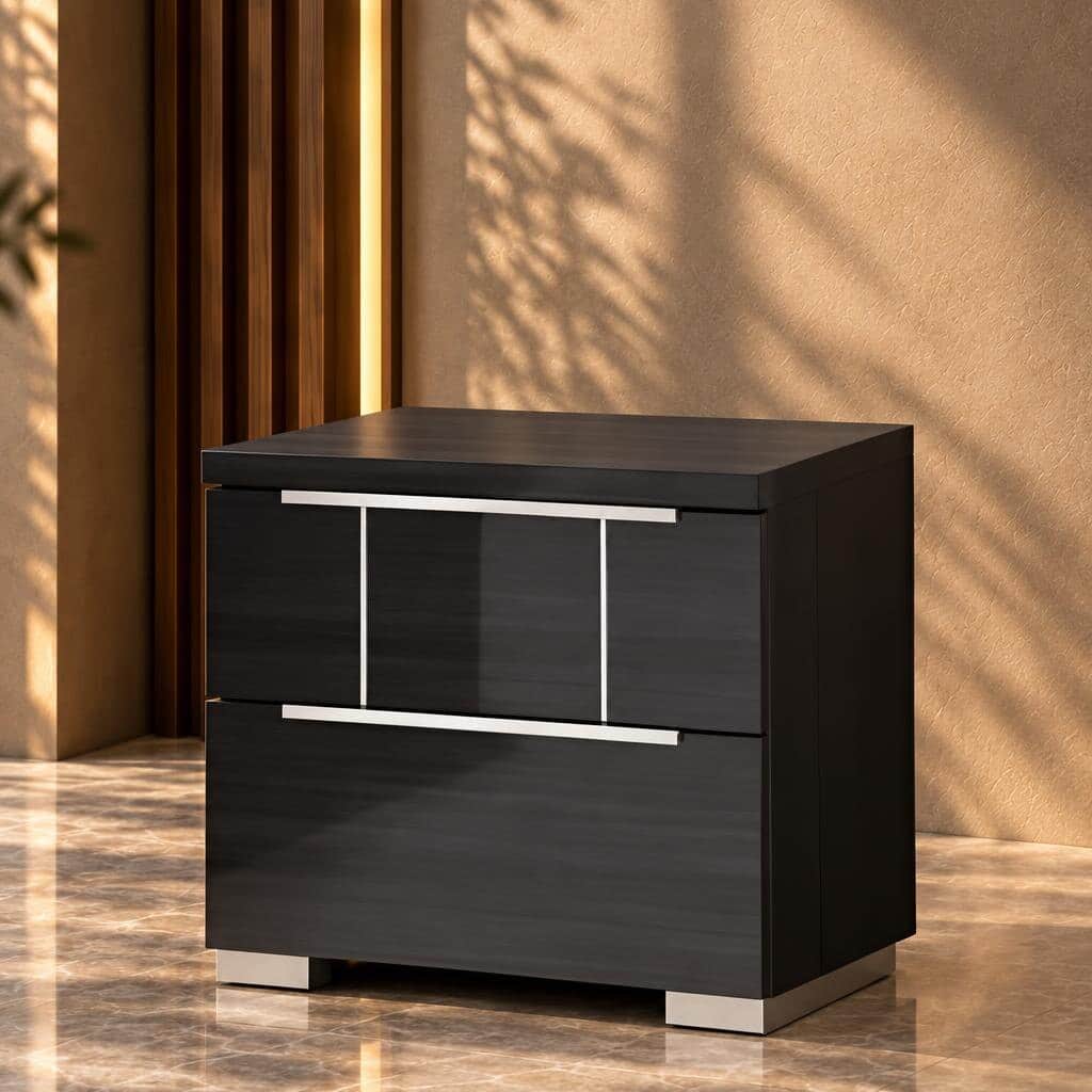 Bedroom set furniture finish and room styling view - image 61673